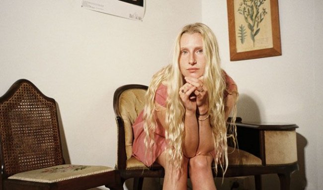 Image Source: https://images.discovery-prod.axs.com/2025/06/billie-marten-tickets_12-02-25_17_68507ff41cf94.jpg