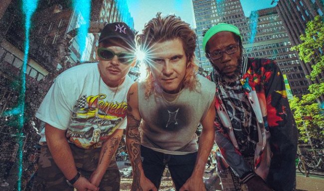 Image Source: https://images.discovery-prod.axs.com/2025/06/too-many-zooz-tickets_12-04-25_17_683e09f9107e9.jpg